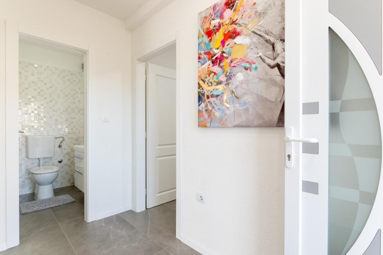 Apartment Vuletin Kaštela المظهر الخارجي الصورة