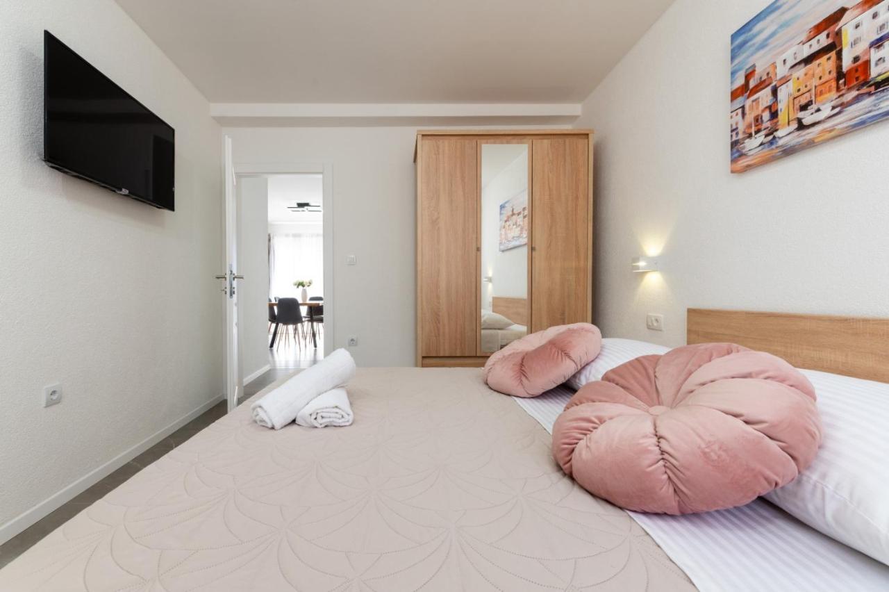Apartment Vuletin Kaštela المظهر الخارجي الصورة