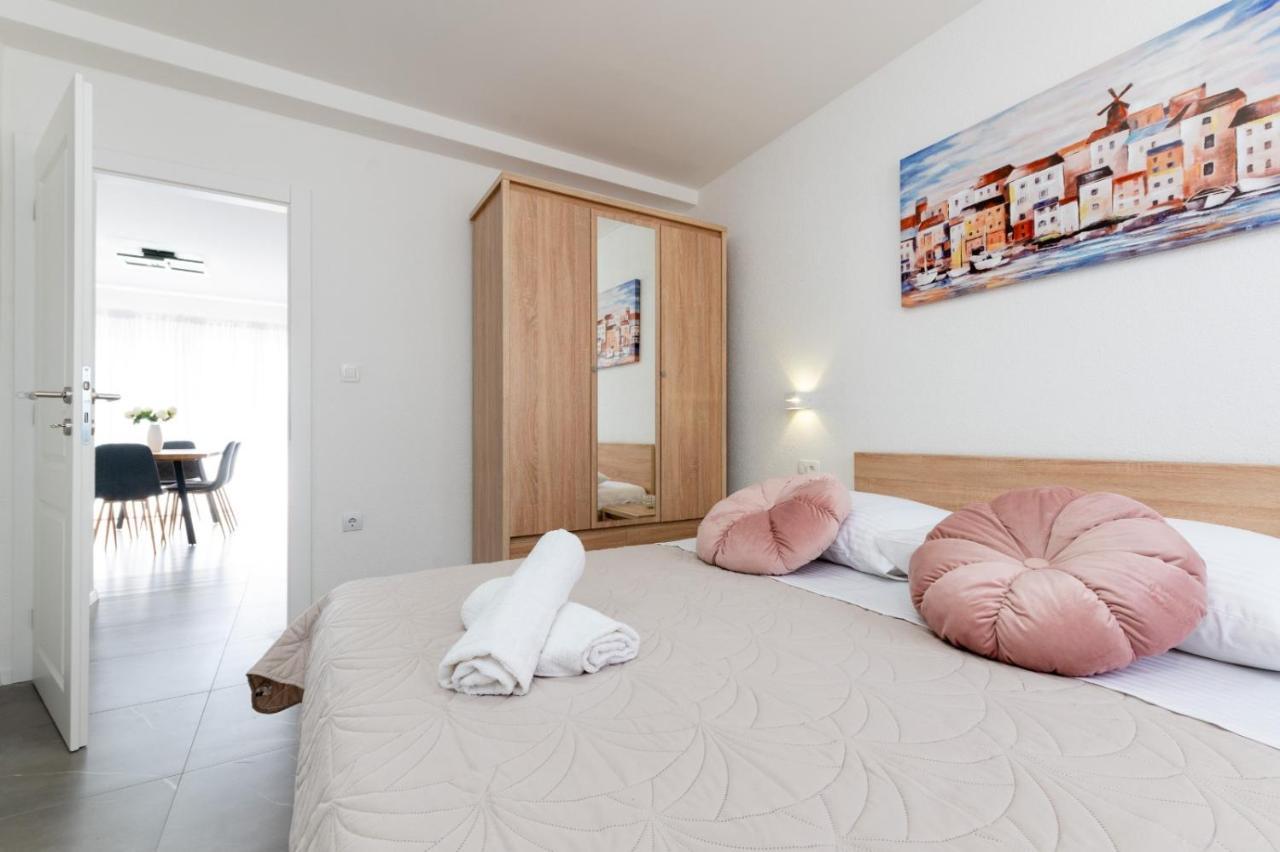 Apartment Vuletin Kaštela المظهر الخارجي الصورة