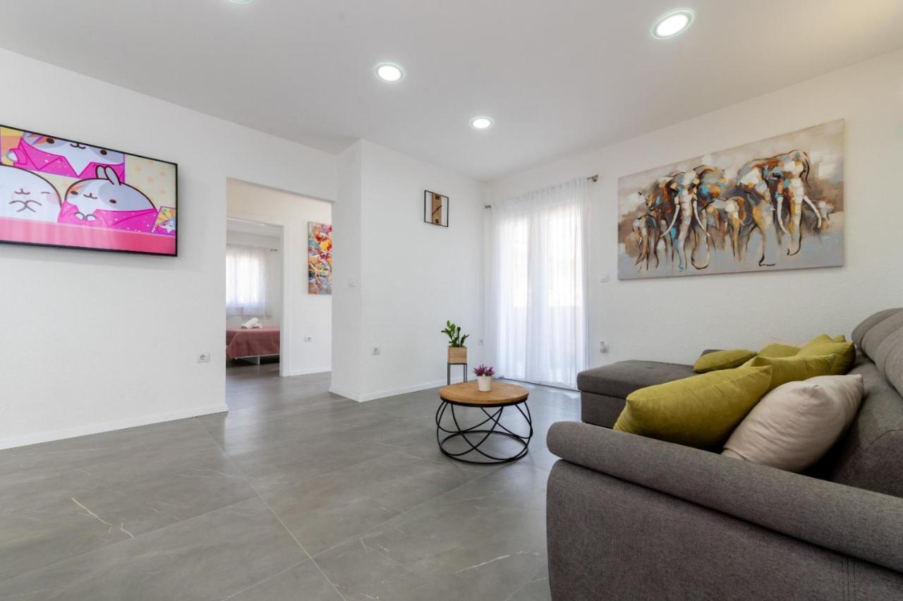 Apartment Vuletin Kaštela المظهر الخارجي الصورة