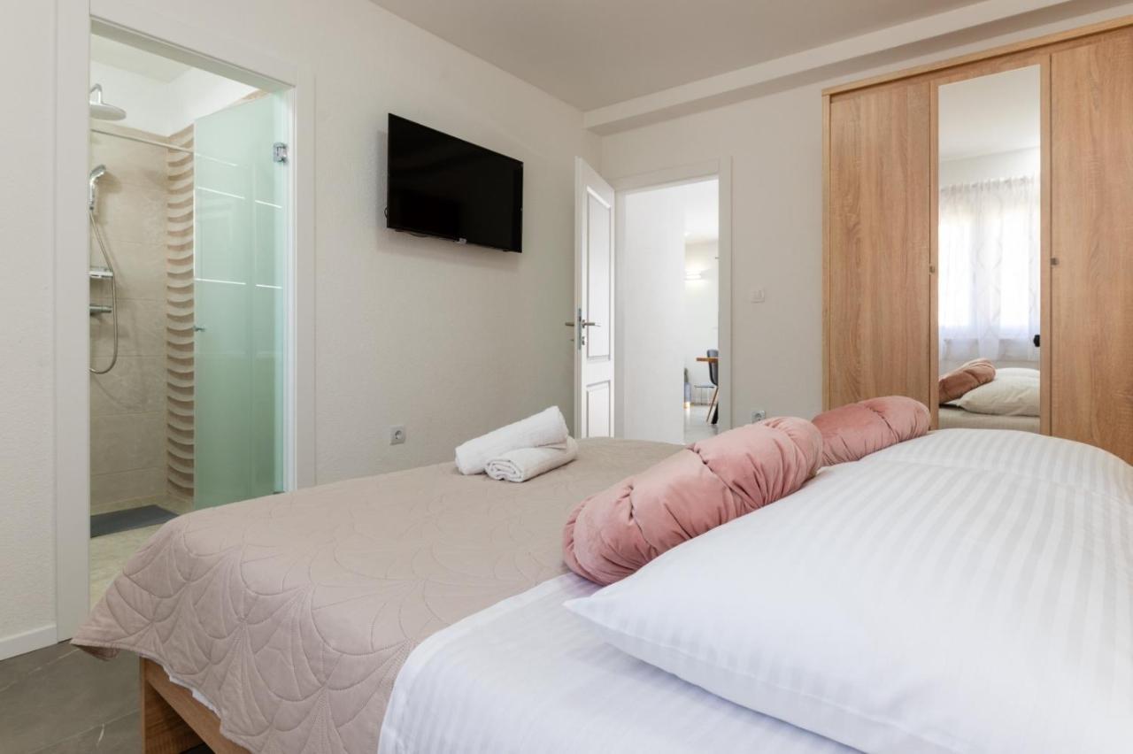 Apartment Vuletin Kaštela المظهر الخارجي الصورة