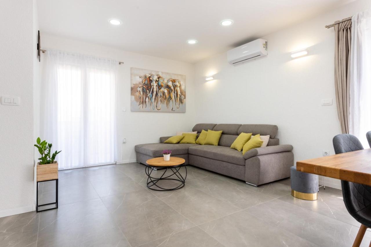 Apartment Vuletin Kaštela المظهر الخارجي الصورة