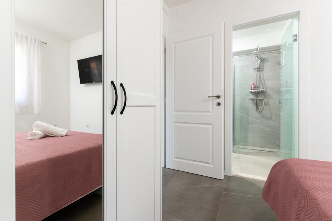 Apartment Vuletin Kaštela المظهر الخارجي الصورة