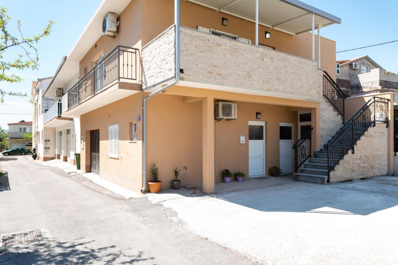 Apartment Vuletin Kaštela المظهر الخارجي الصورة