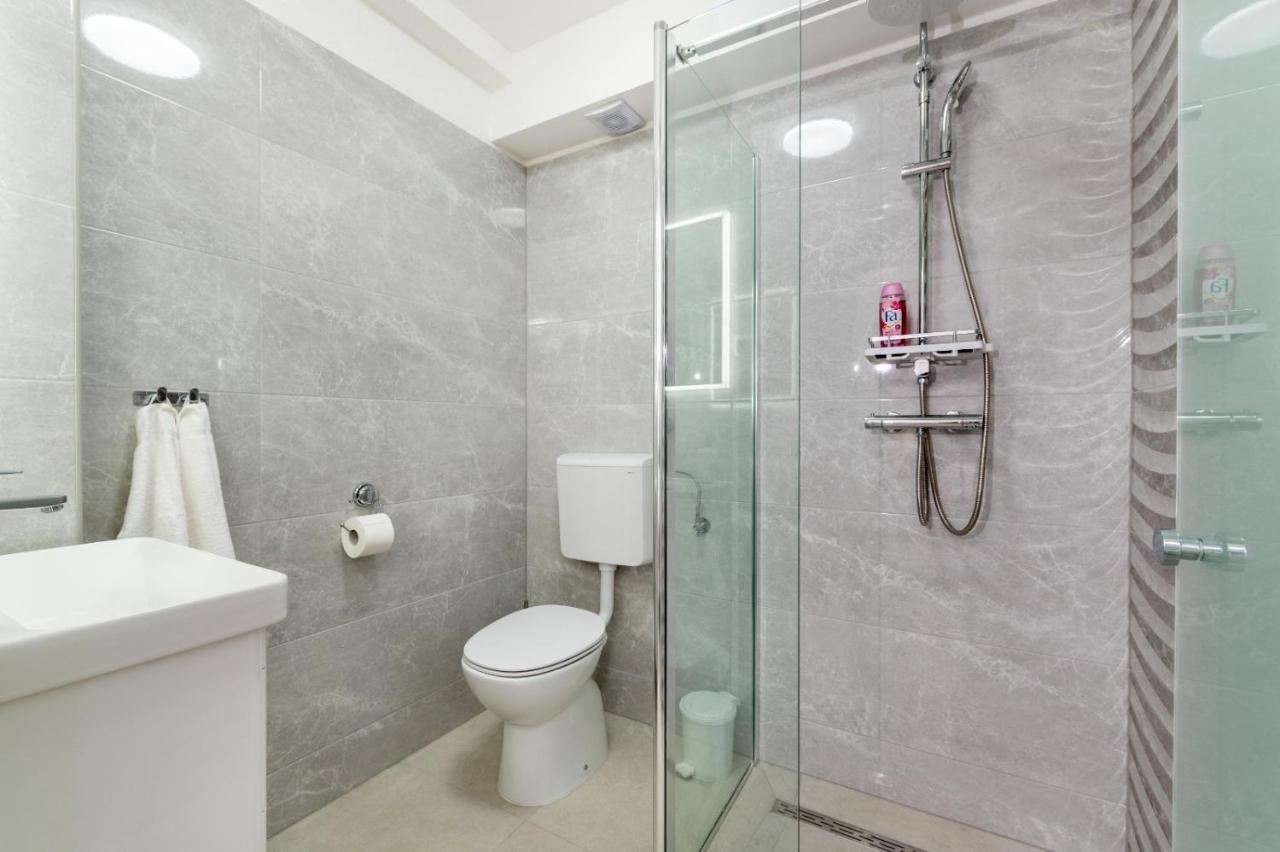 Apartment Vuletin Kaštela المظهر الخارجي الصورة