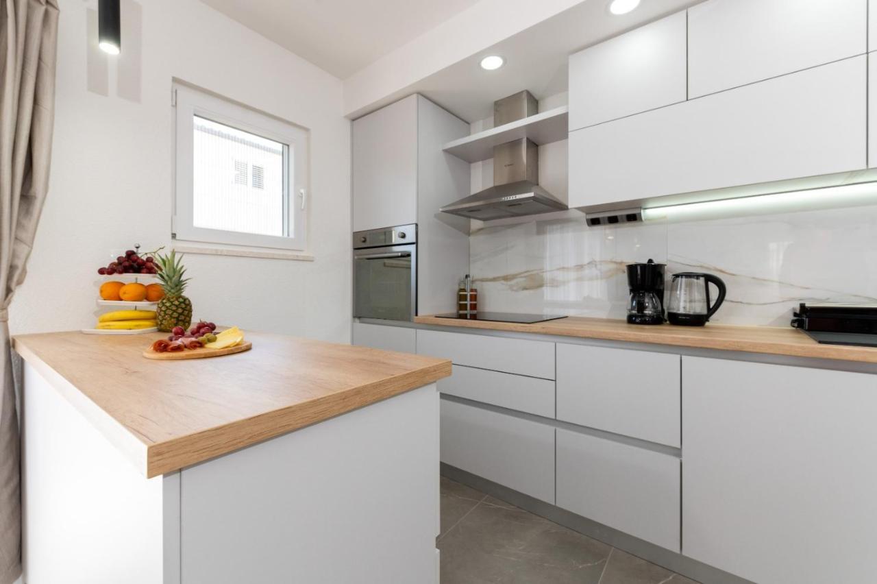 Apartment Vuletin Kaštela المظهر الخارجي الصورة